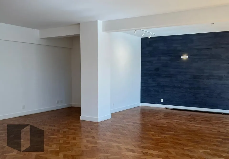 3-bedroom apartment with floor-to-ceiling windows — photo 9
