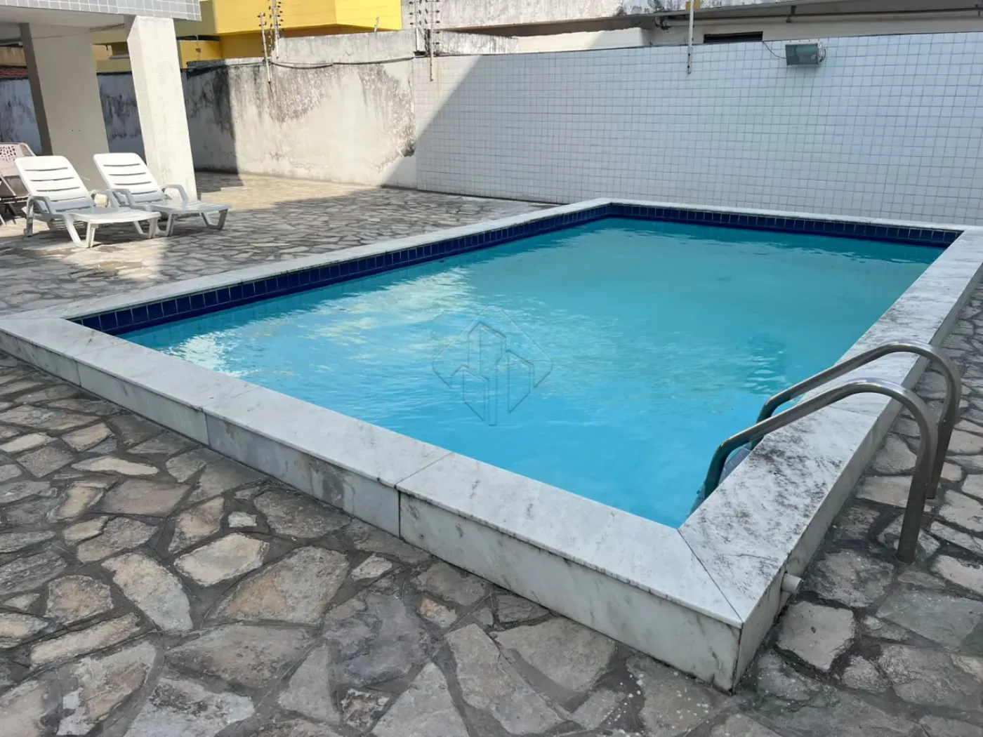 Квартира с 3 спальнями, 1 ванной при спальне, 105 м²