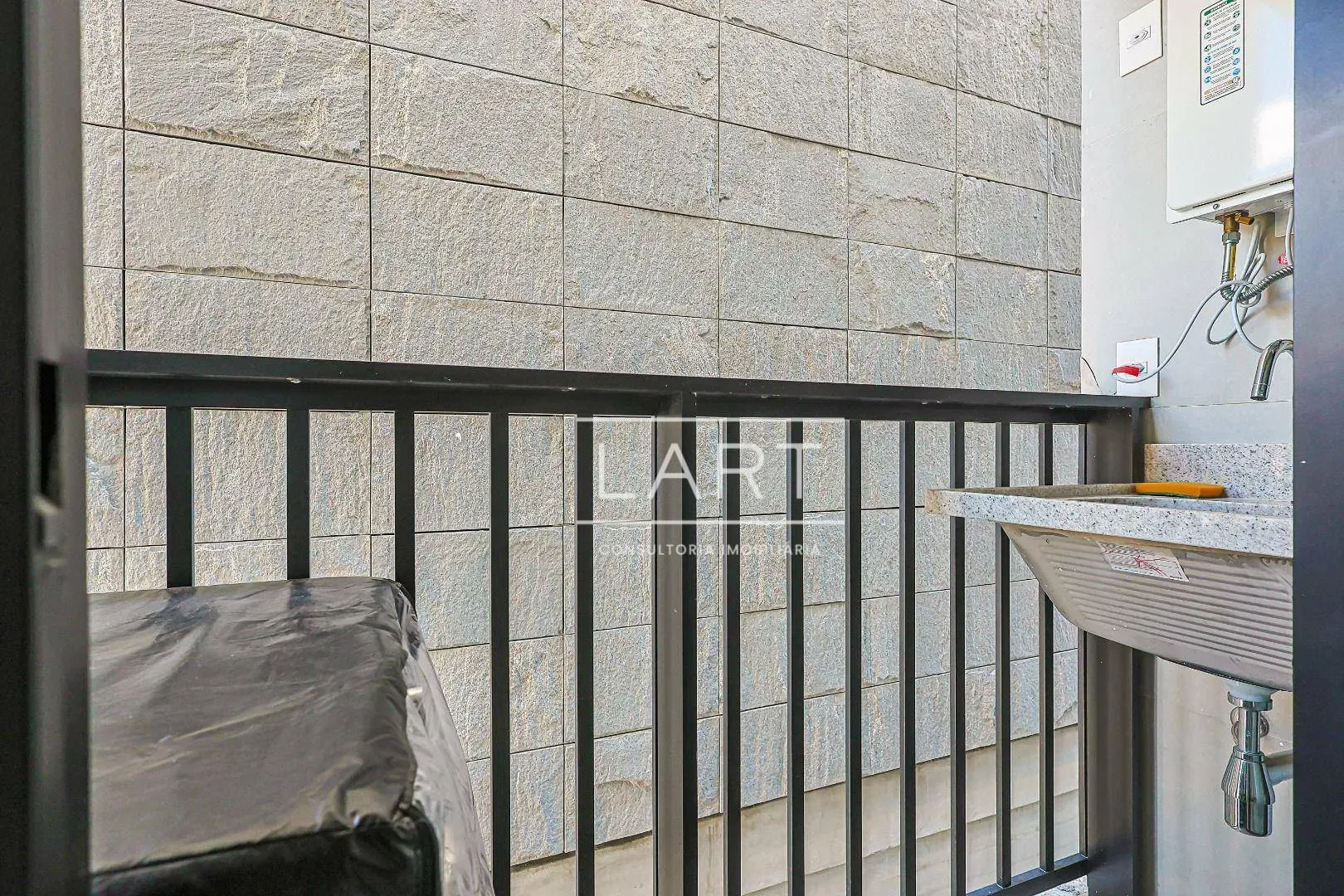 Furnished 100 m² apartment on the 5th floor with 1 parking — photo 18