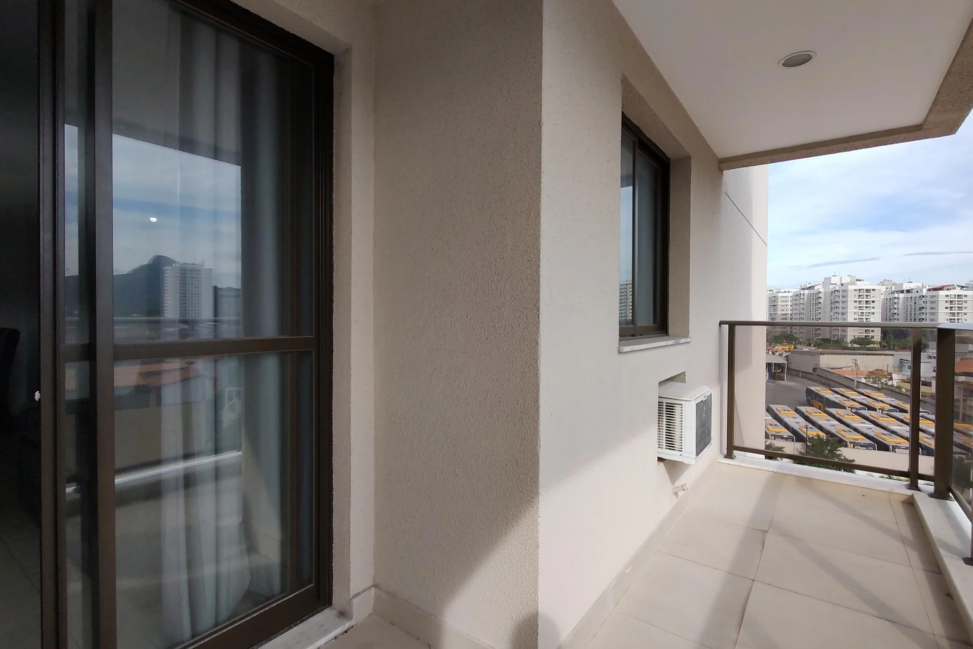 Apartamento mobiliado com 3 quartos e varanda — photo 3