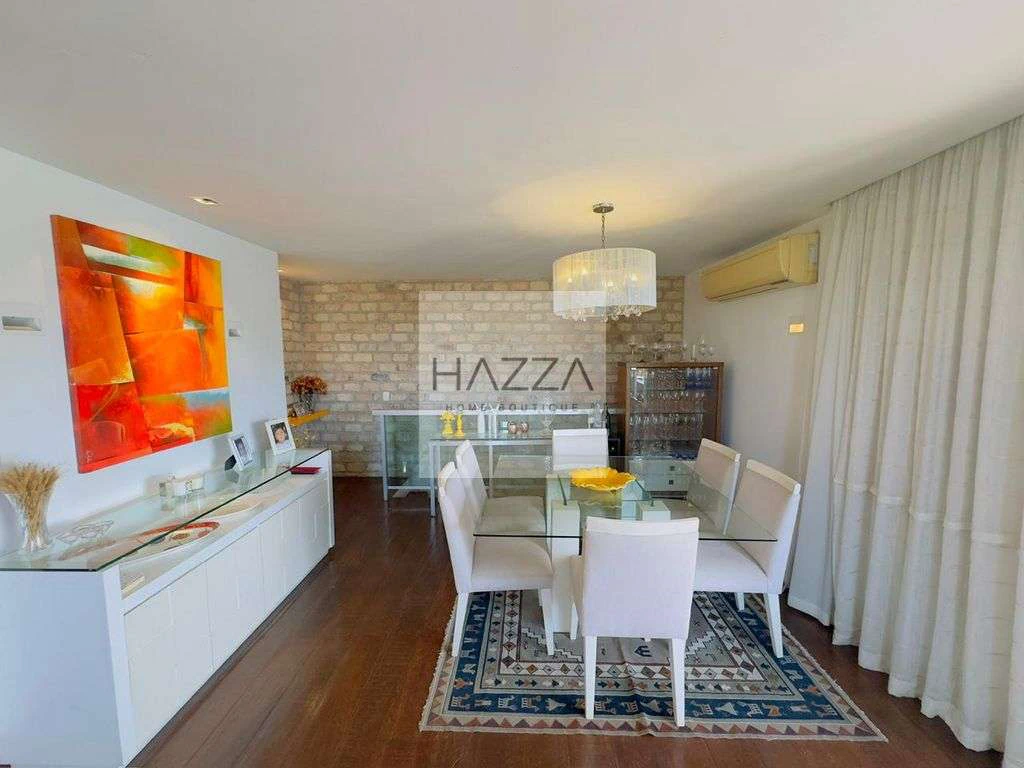 Furnished 313 m² apartment with 3 suites and private balcony — photo 25
