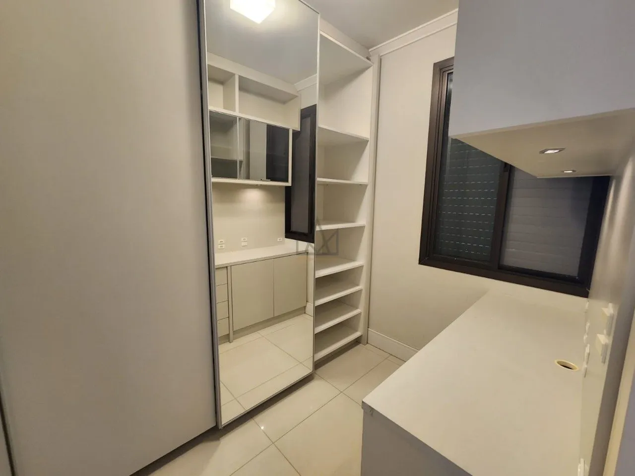 4-bedroom apartment in a building with a gym — photo 48