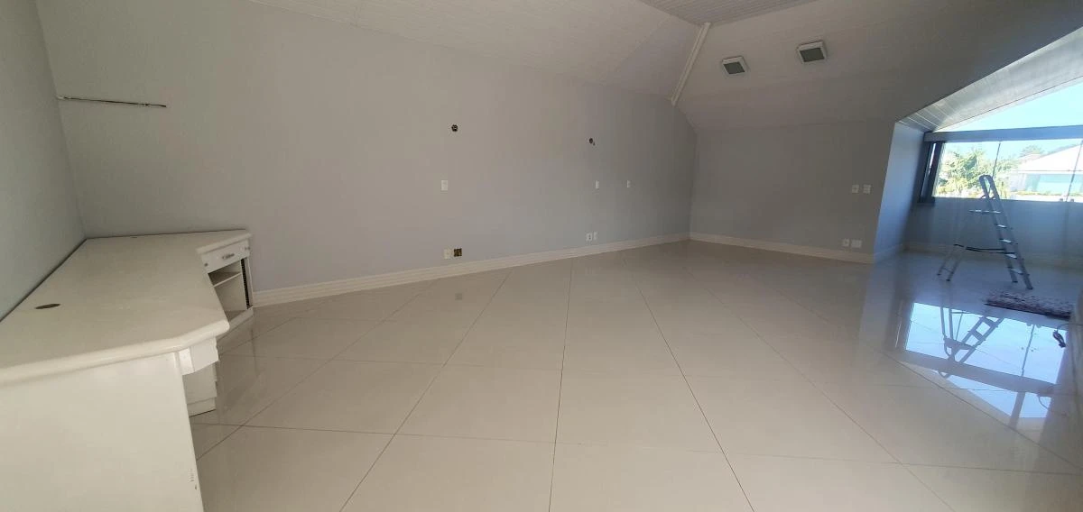 Furnished house with 5 bedrooms and 7 bathrooms — photo 25