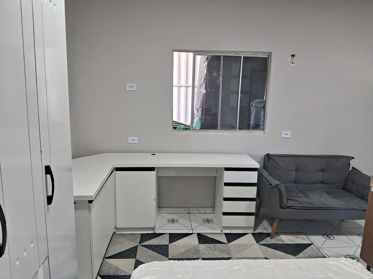 Furnished studio with 1 bedroom and 1 bathroom — photo 19