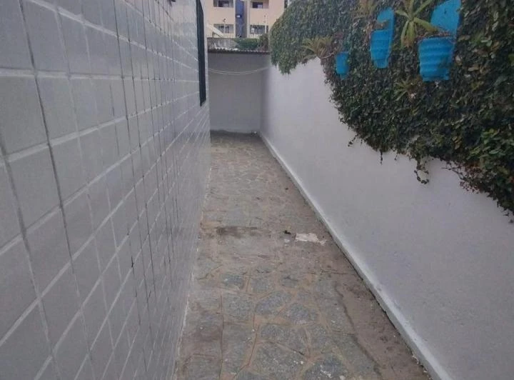 Ground-floor apartment with 3 bedrooms and private area — photo 6