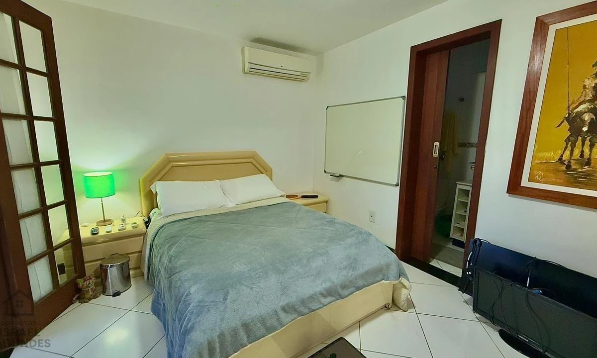 Furnished house with 6 bedrooms and 6 parking spots — photo 20