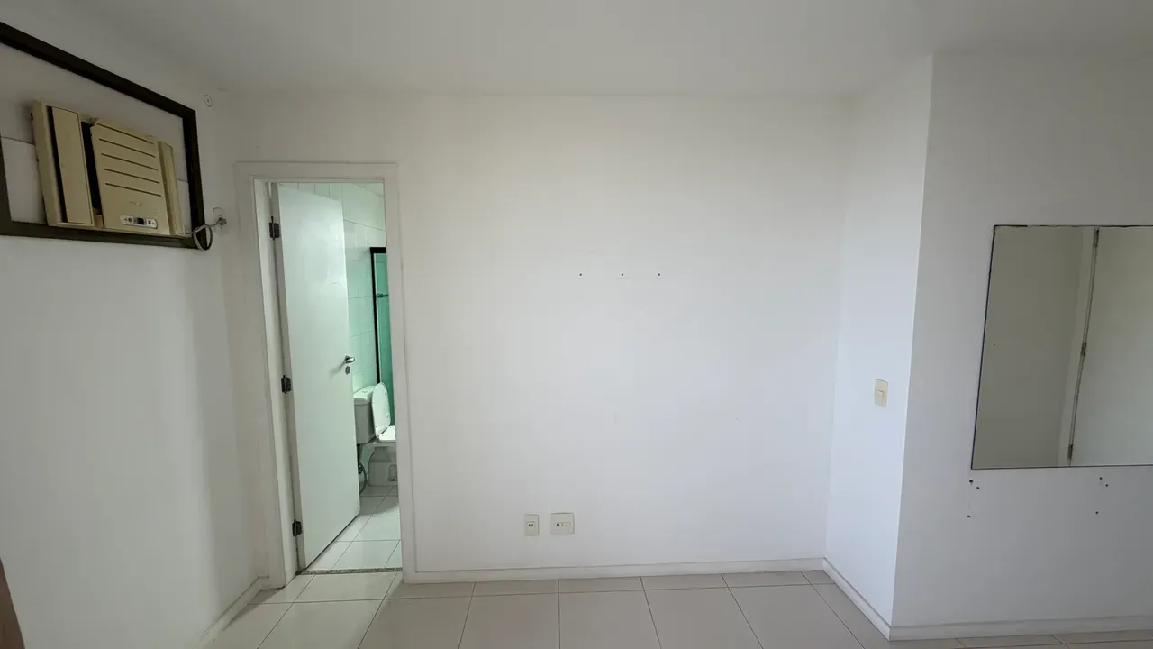 157 m² apartment with 4 bedrooms, 3 baths, balcony — photo 43