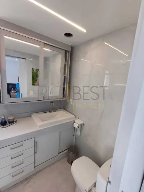 Furnished 3-bedroom apartment with enclosed balcony — photo 22
