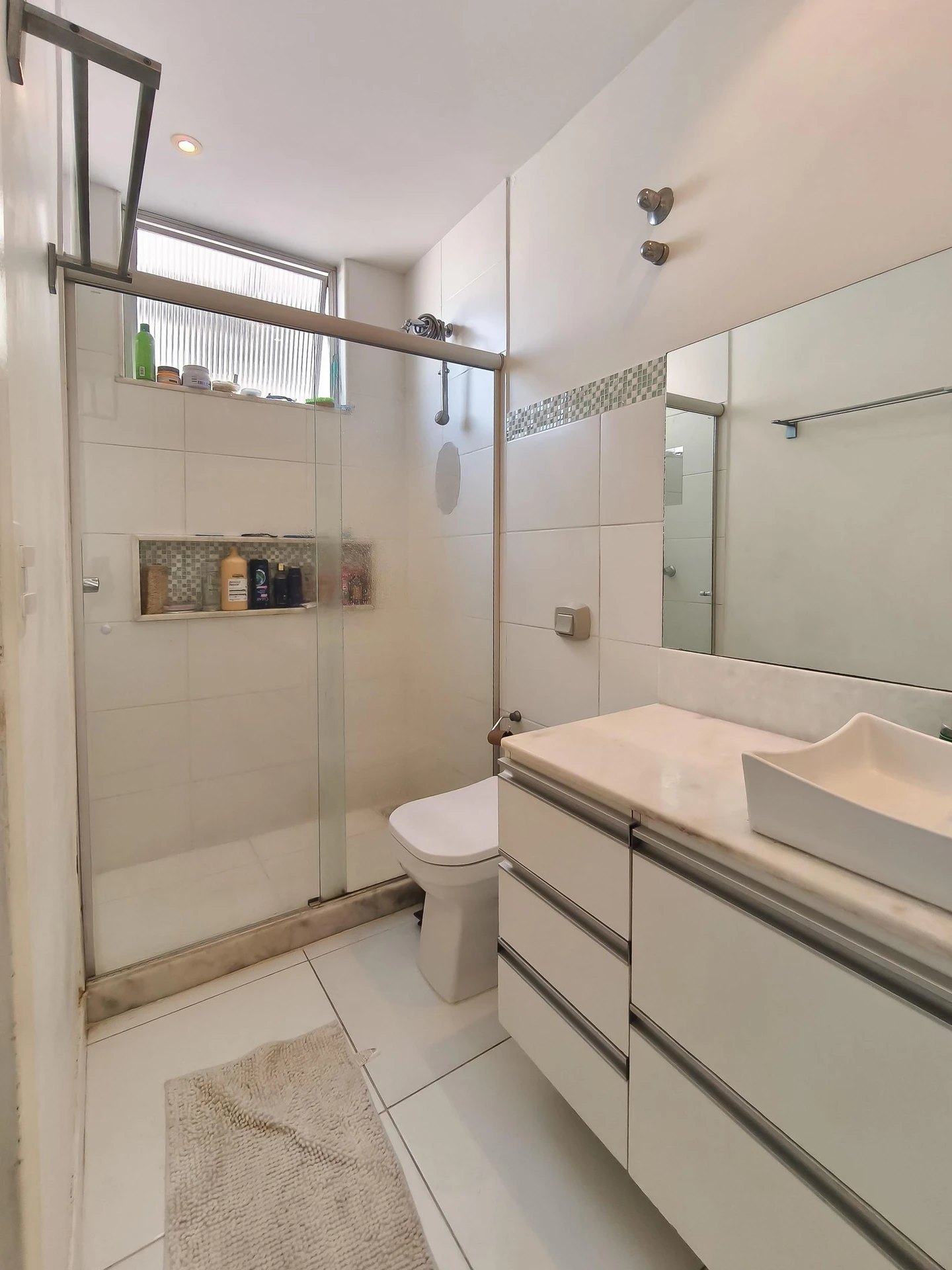 3-bedroom apartment with a walk-in closet — photo 64