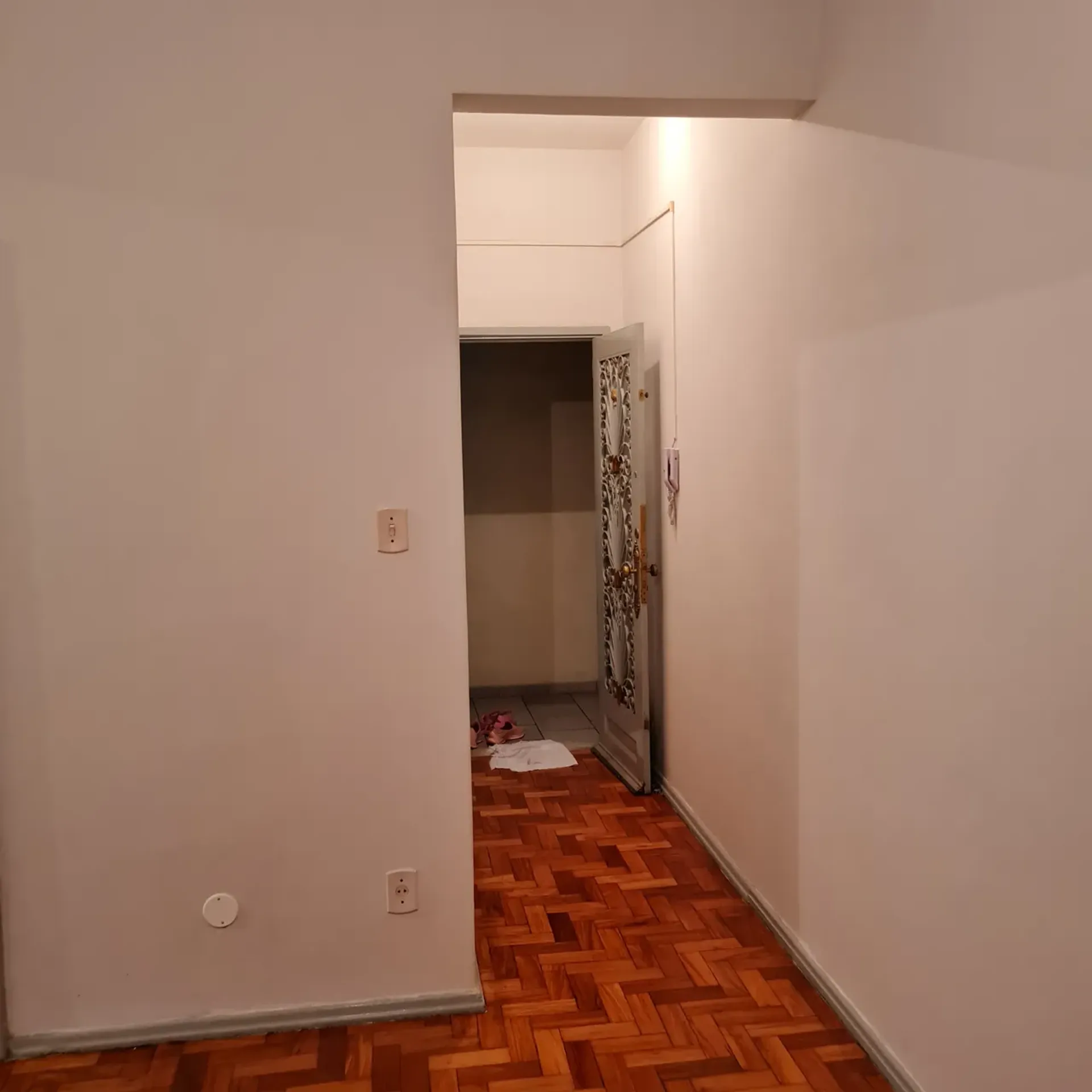 Apartment on the 9th floor with wood or laminate floors — photo 27
