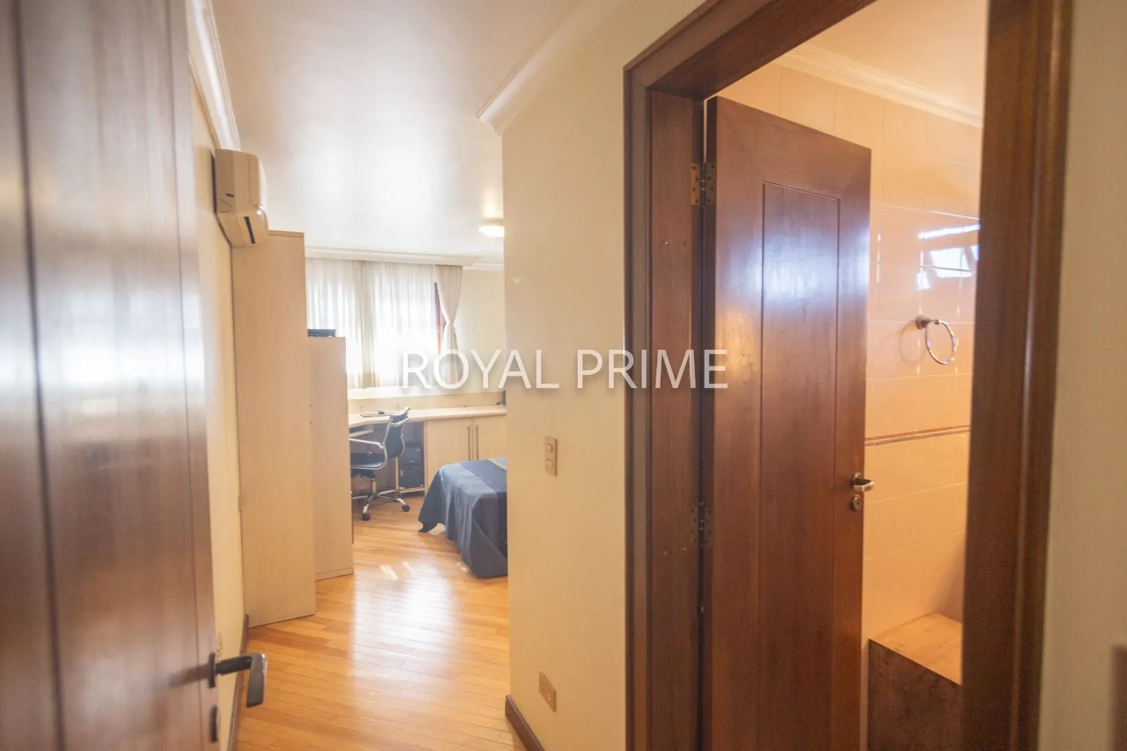 Furnished house in a gated community with 4 bedrooms and 5 baths — photo 53