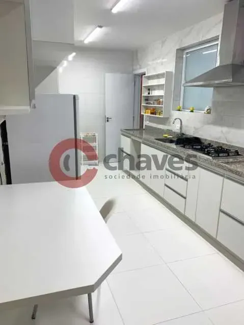 Furnished 298 m² apartment with 4 bedrooms and 4 parking — photo 3