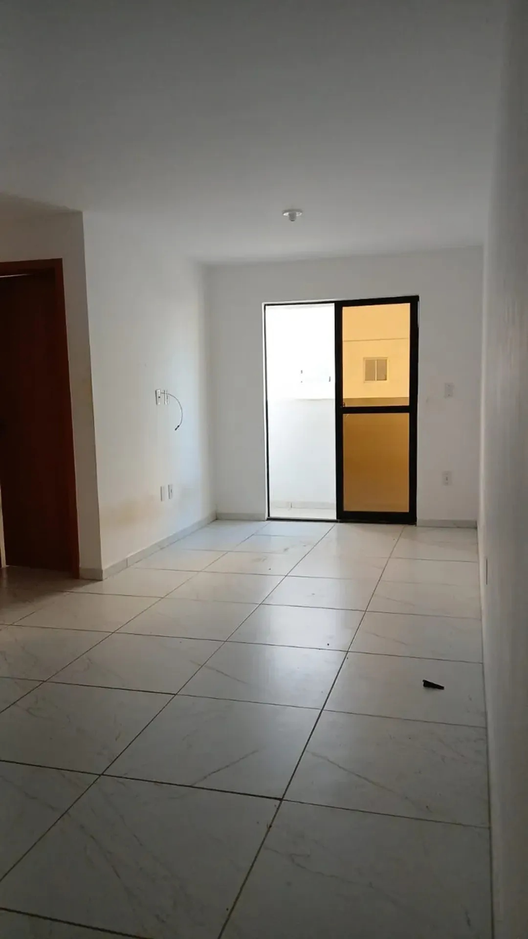 Квартира: 2 спальні, 75 м²