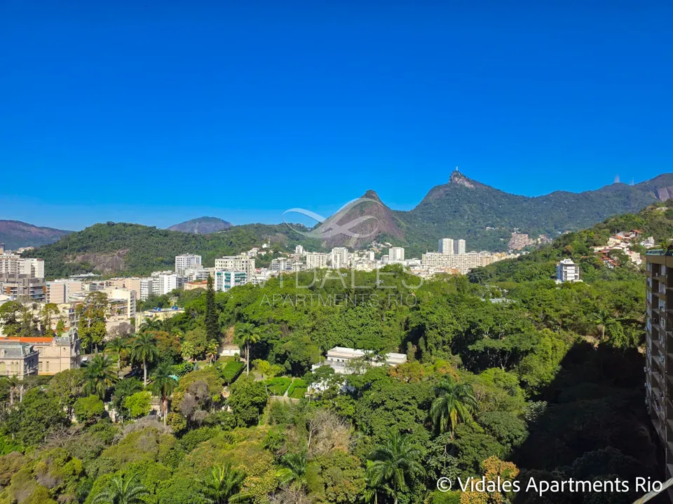 Furnished 715 m² apartment with 4 en-suite bedrooms — photo 68