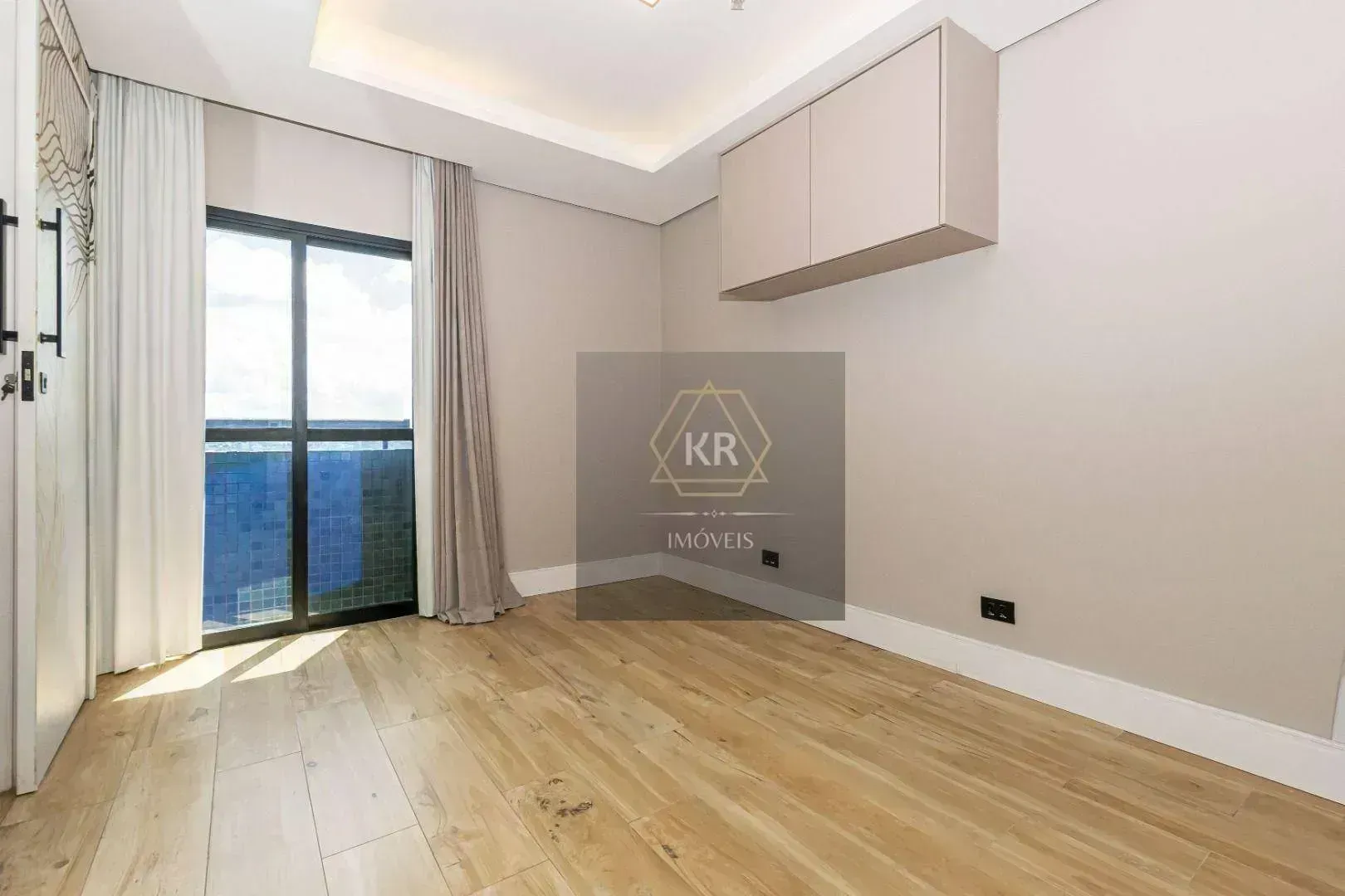 Furnished 272 m² apartment with 3 en-suites and 4 parking — photo 55