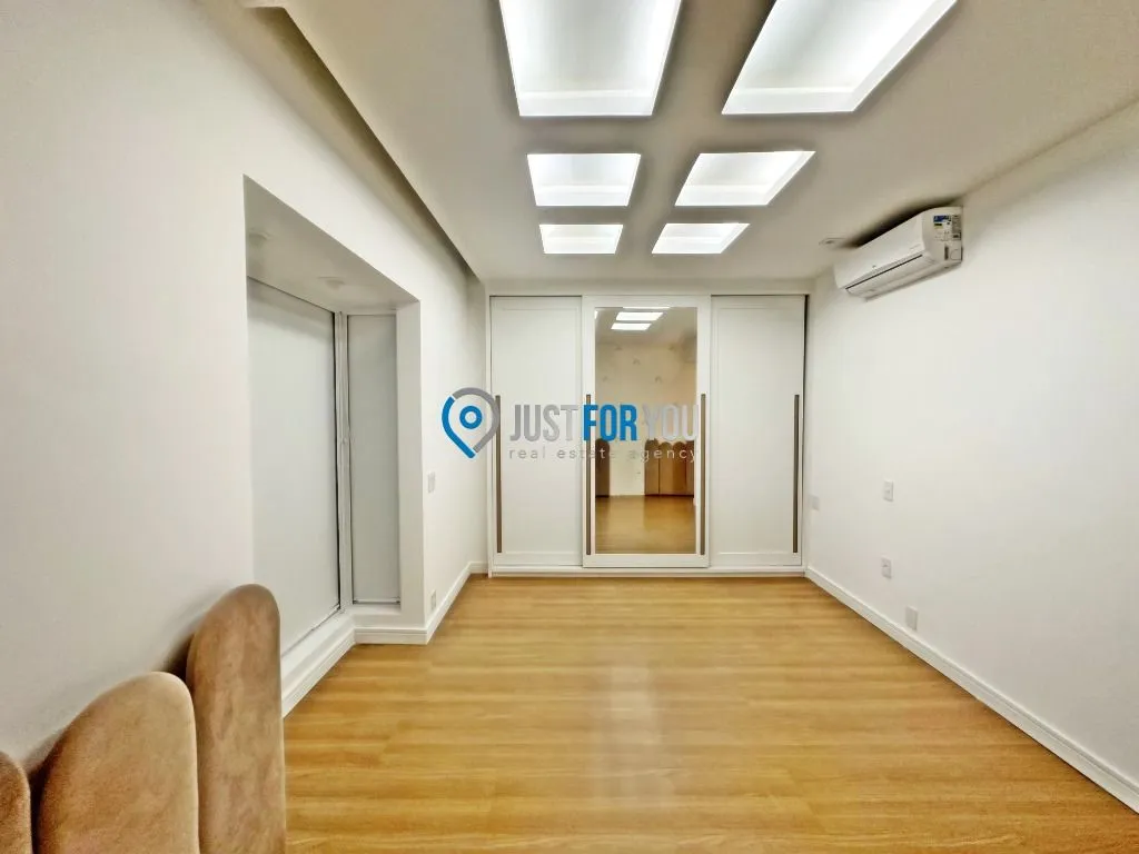 3-bedroom apartment with 5 bathrooms and 370 m² — photo 19