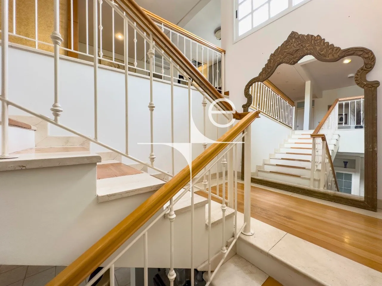 Casa mobiliada com 5 quartos e 4 vagas, com jardim — photo 8