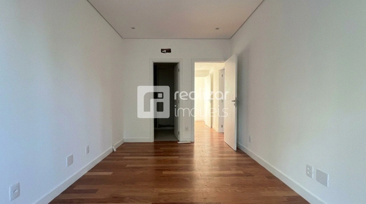 Apartment, 130 m², with floor-to-ceiling windows — photo 13
