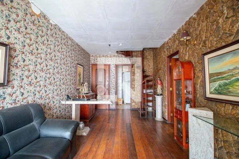 Furnished apartment, 200 m², with a mountain view