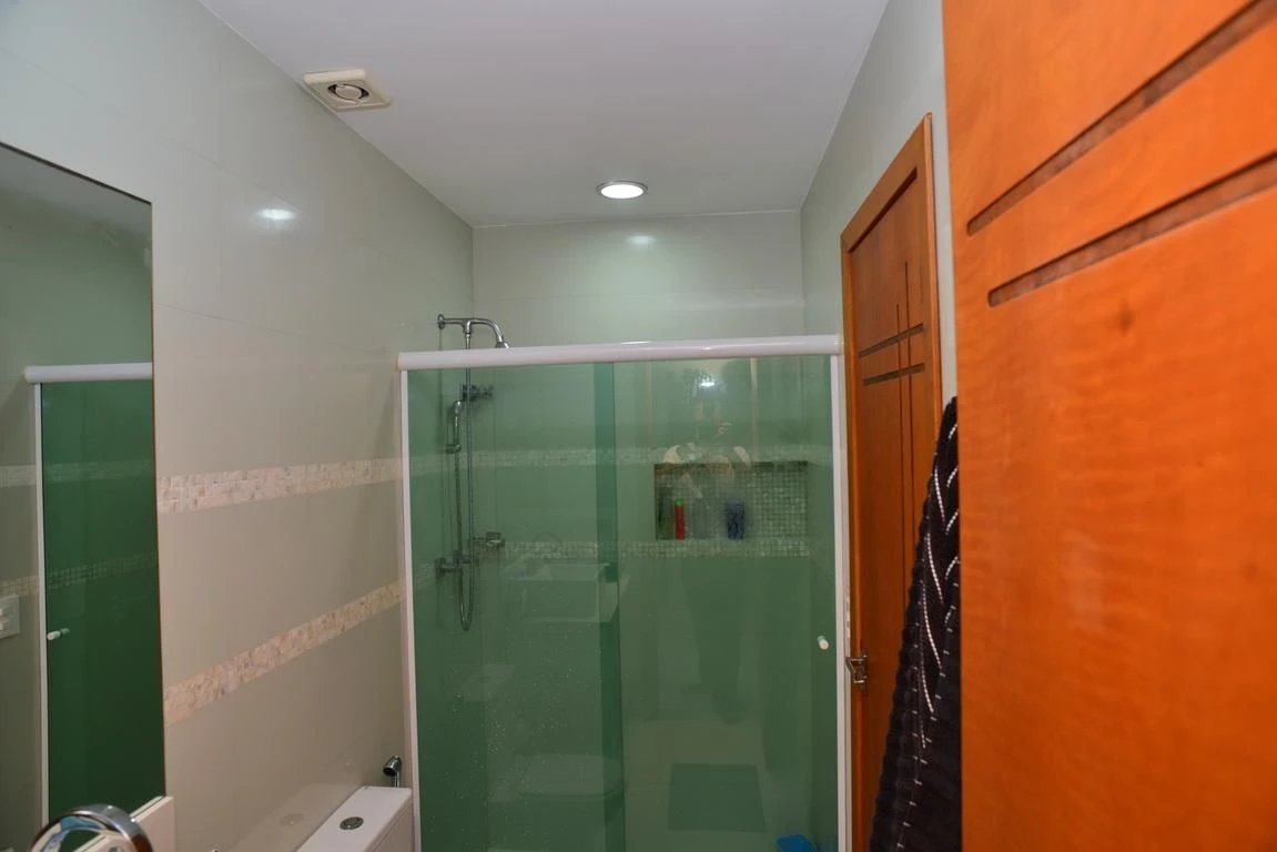 260 m² house with floor-to-ceiling windows and a jacuzzi — photo 73