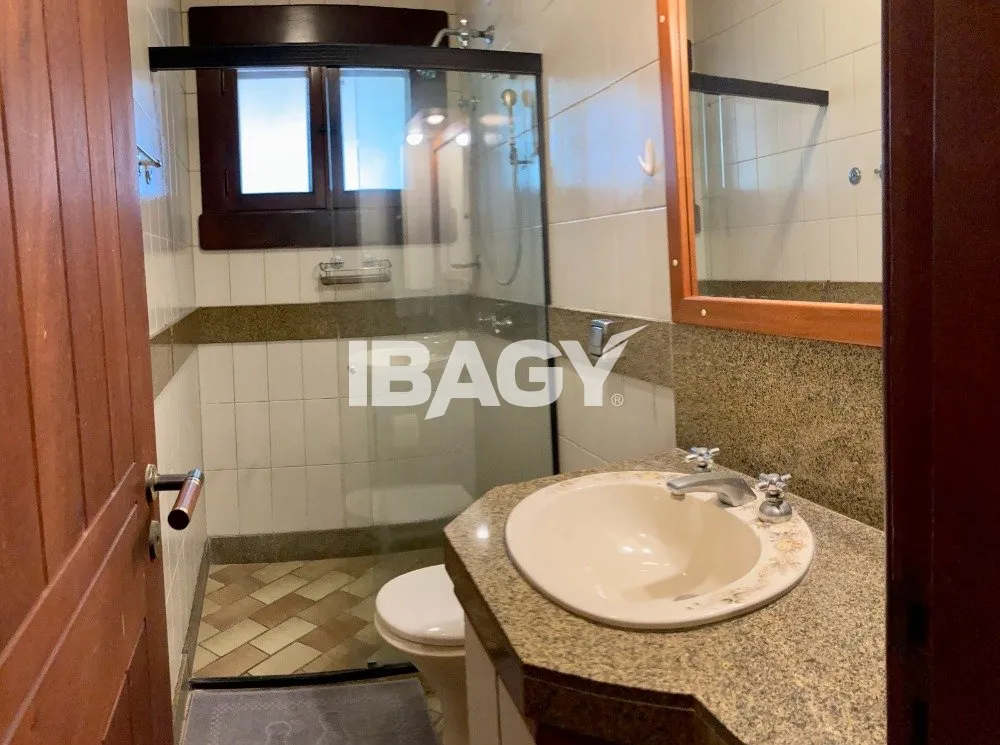 Casa amueblada con 5 dormitorios y 600 m² — photo 18