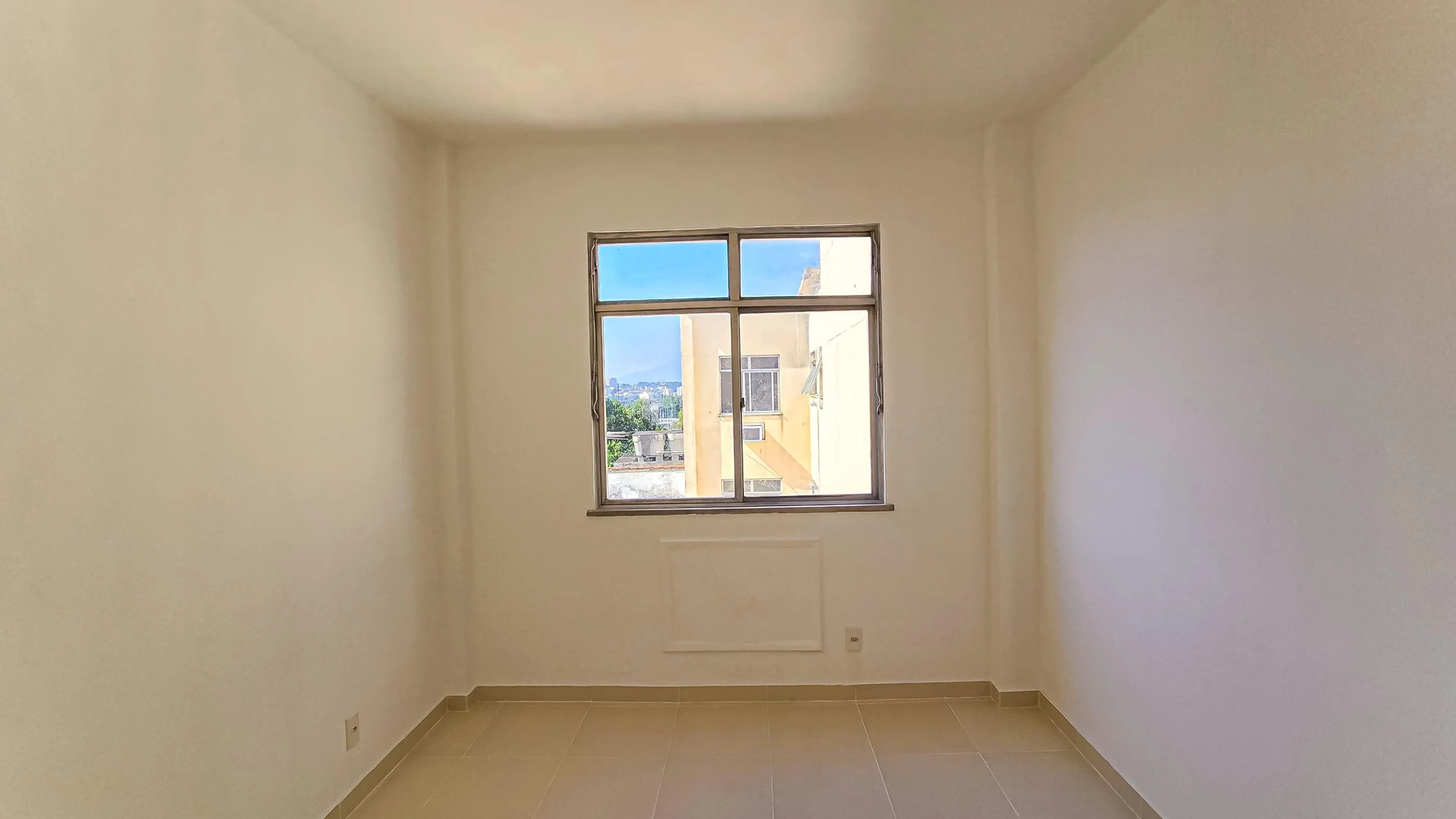 Apartamento con 2 habitaciones, 2 baños y 1 plaza de parking — photo 3