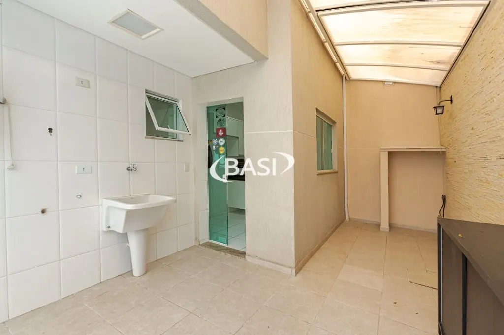 Two-story house with 3 bedrooms and 3 bathrooms, 2 parking — photo 20
