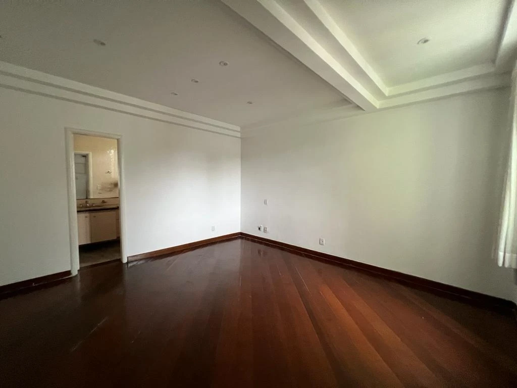 Unfurnished 1000 m² house with 5 en-suite bedrooms — photo 14