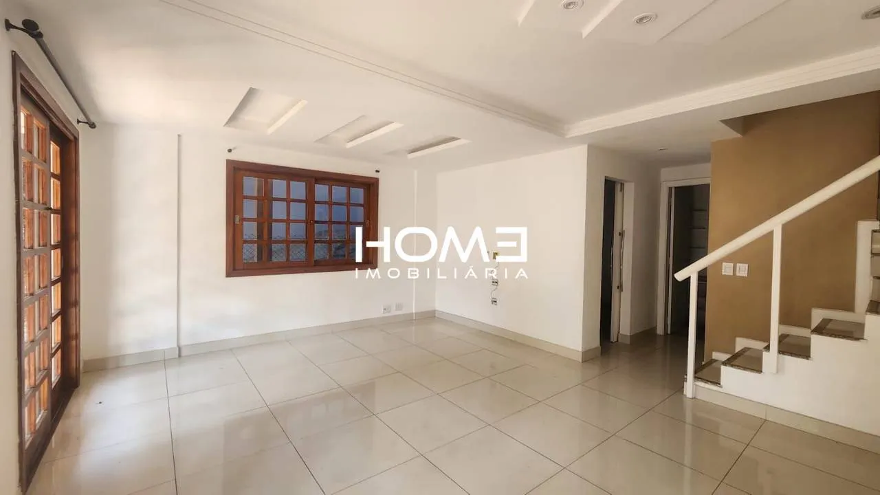 House, 165 m², with a home office