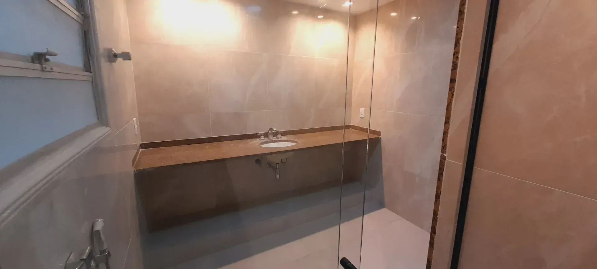 Unfurnished apartment with 4 bedrooms and 2 parking — photo 27