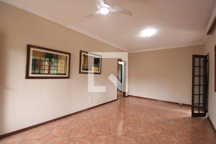 House, 370 m², with a grill on the balcony — photo 36