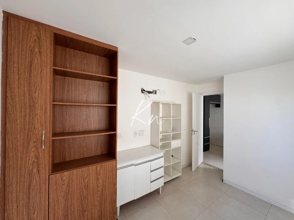 210 m² unfurnished apartment with 3 bedrooms and 5 baths — photo 23