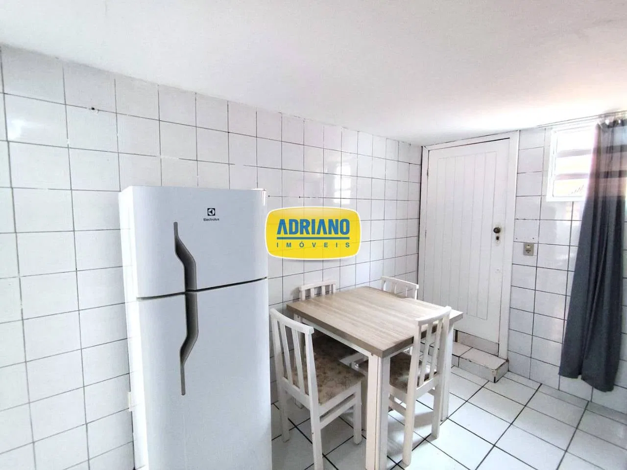 1-bedroom studio 25 m² with gas stove and fridge