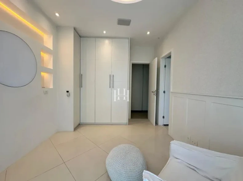 Apartamento mobiliado com 4 quartos e 291 m² — photo 16