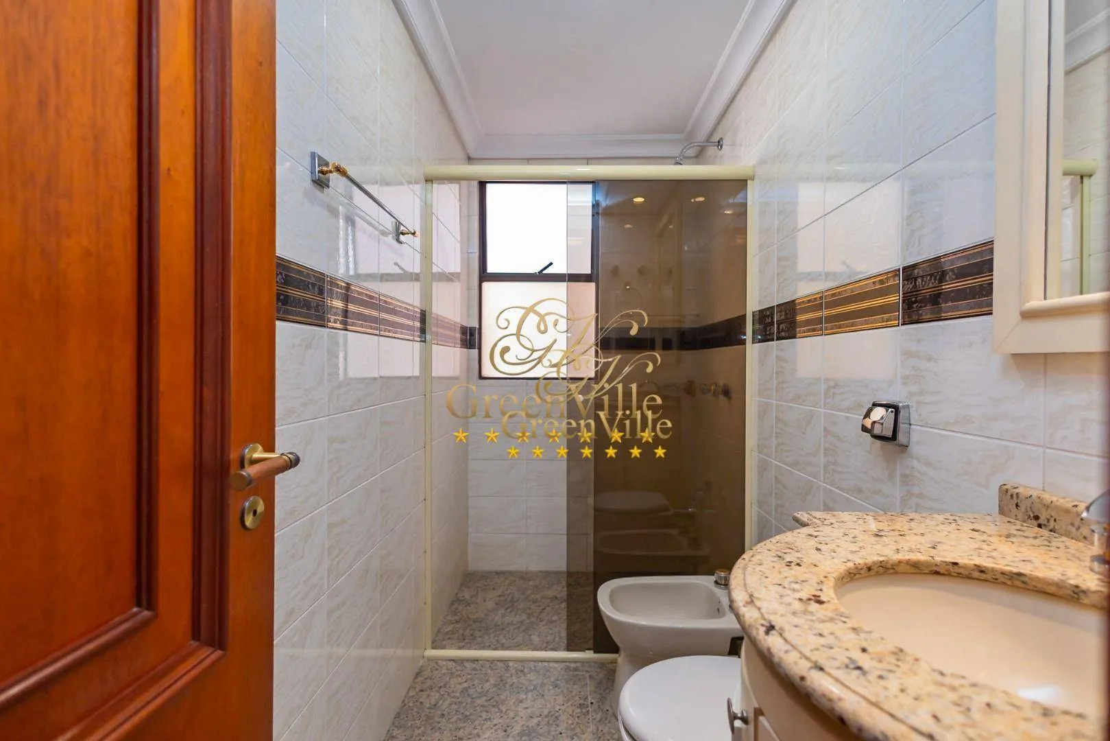 264 m² apartment with 4 bedrooms and 2 suites — photo 32