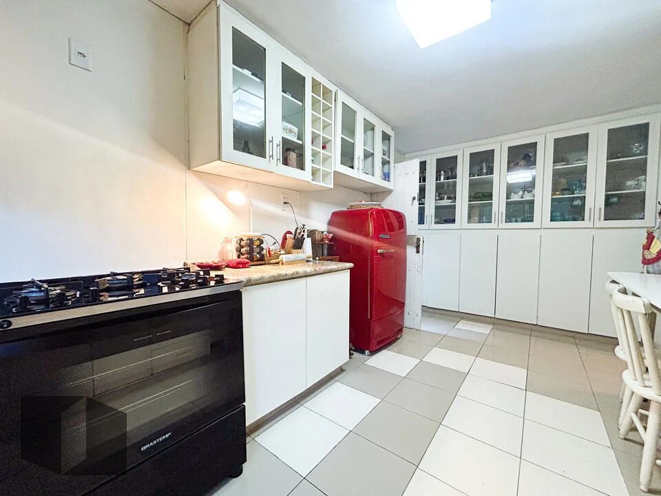 Casa triplex amueblada con 7 dormitorios y 5 suites — photo 26