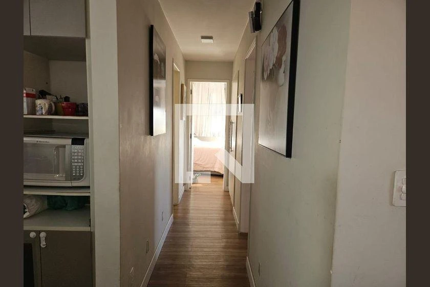Walk-in closet in a 2-bedroom apartment, 70 m² — photo 27