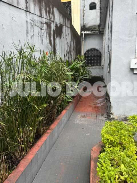 Street-level house with 5 bedrooms and private BBQ — photo 6