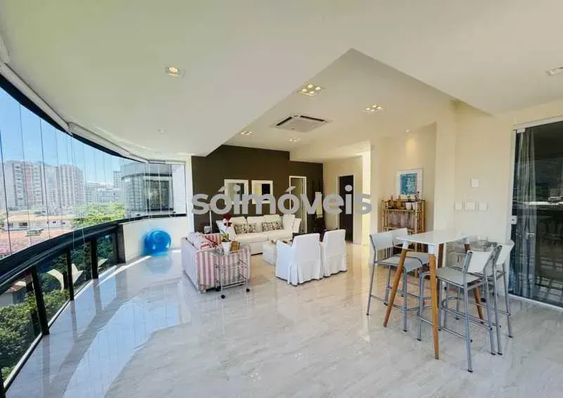 Furnished apartment, 207 m², with floor-to-ceiling windows — photo 9
