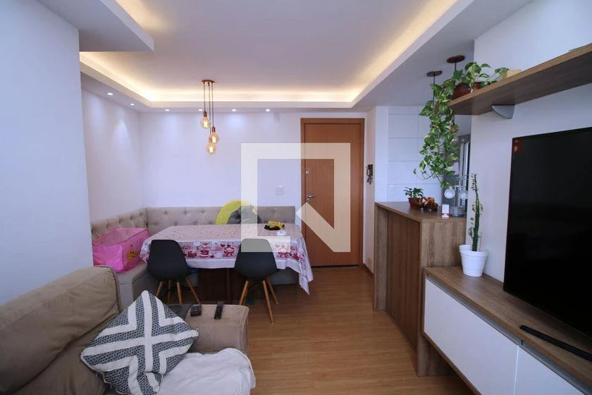 2-bedroom apartment in a building with a gym — photo 14