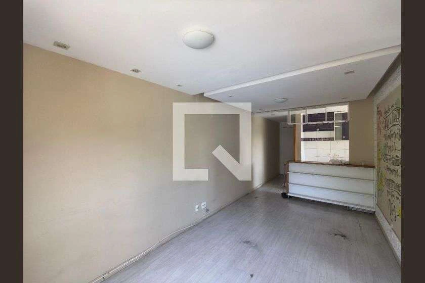 Apartamento de 2 quartos e 1 banheiro com cozinha fechada — photo 16