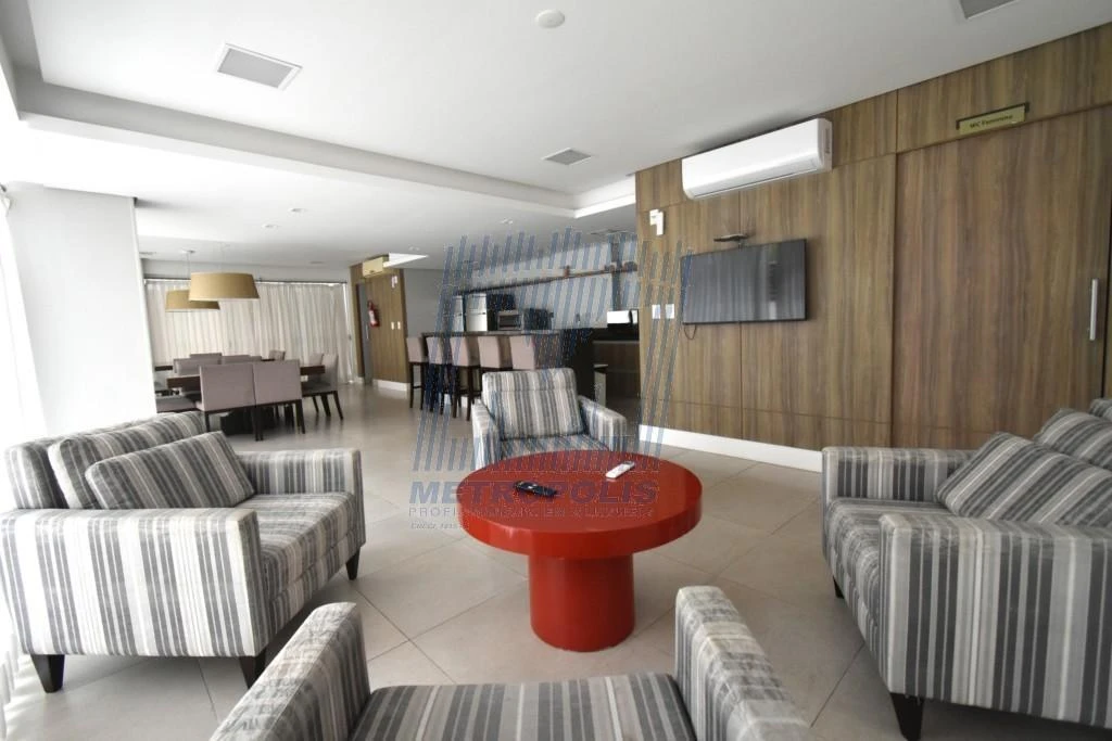 2-bedroom apartment with a mountain view