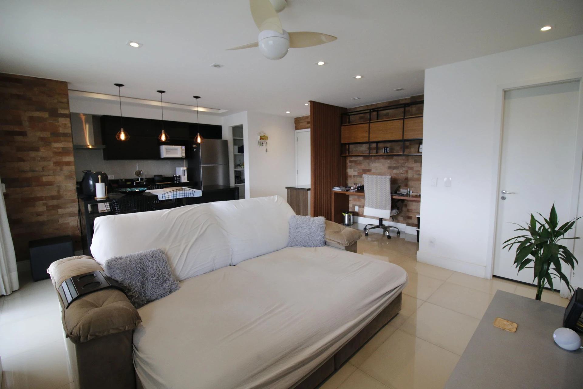 One-bedroom apartment with a dishwasher — photo 10
