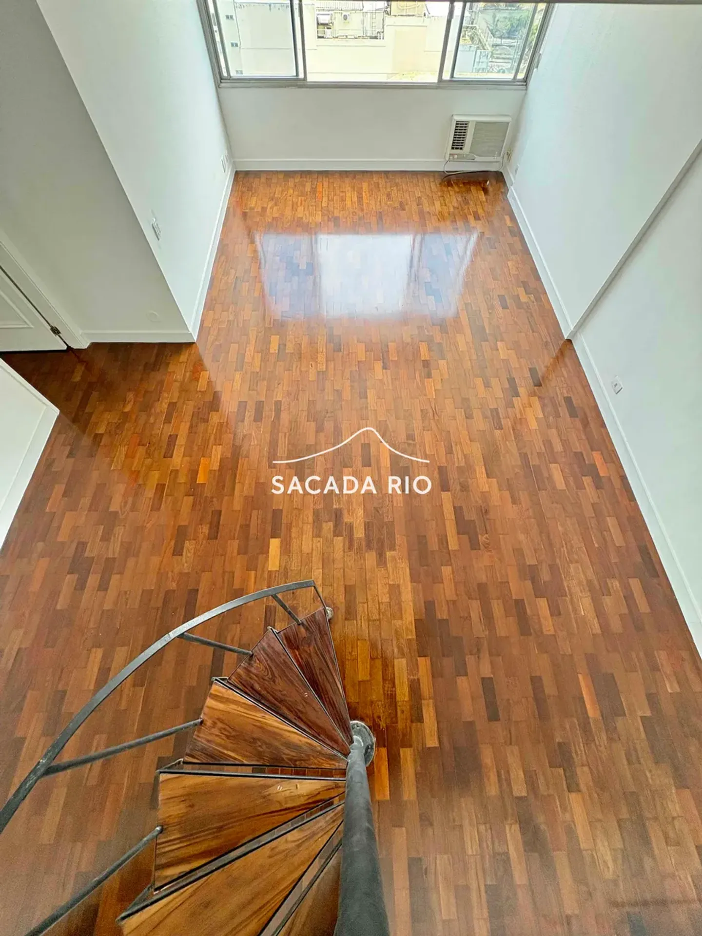Apartment, 200 m², with floor-to-ceiling windows — photo 4