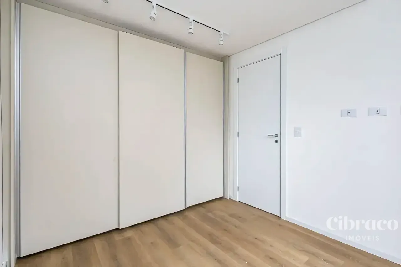 Apartamento de 1 dormitorio con balcón en el 2º piso — photo 16