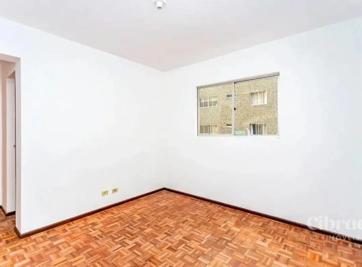 1-bedroom apartment with wood floors — photo 6