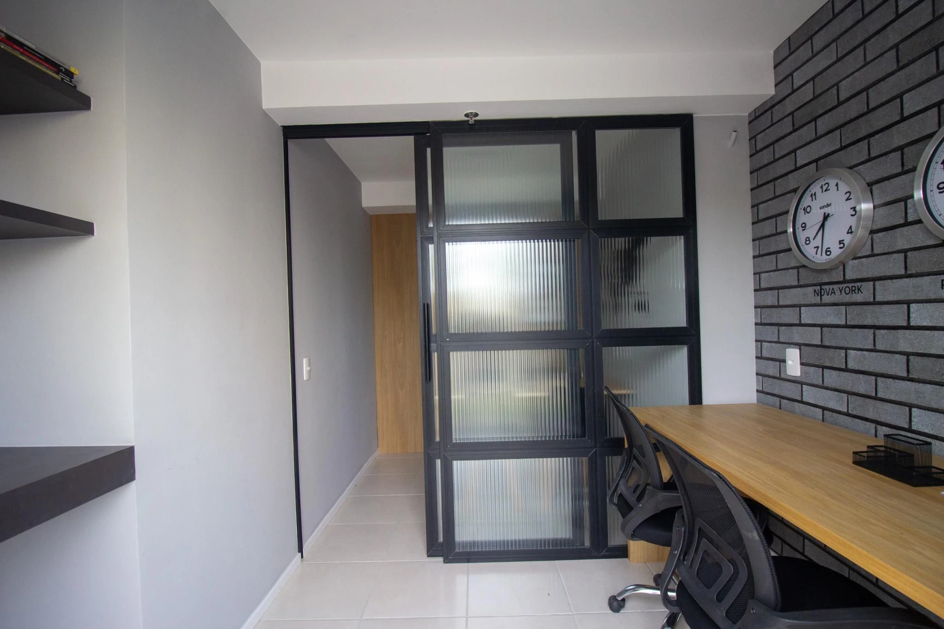 Home office in a 2-bedroom apartment, 45 m² — photo 29