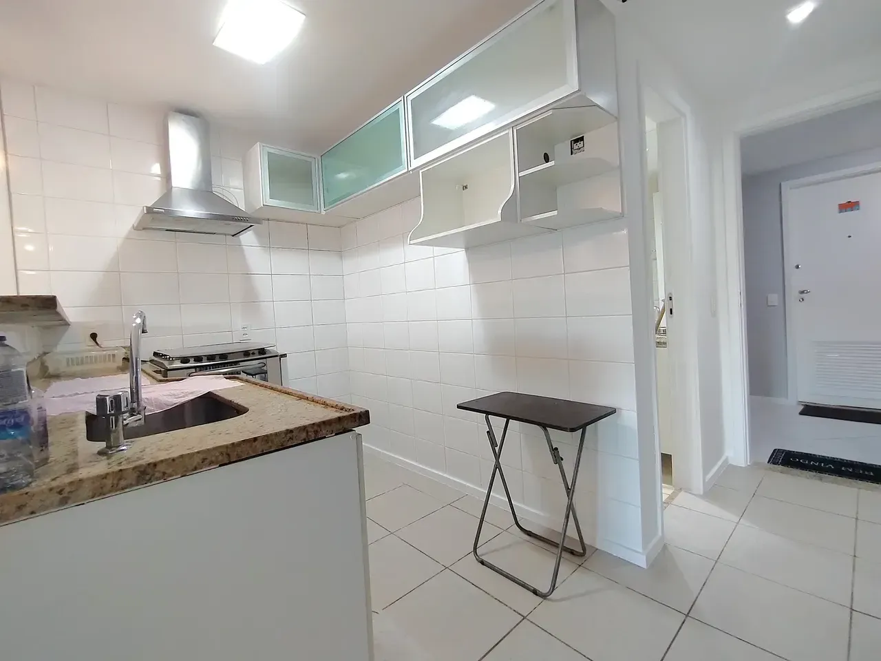 1-bedroom apartment with open-plan gas kitchen — photo 13