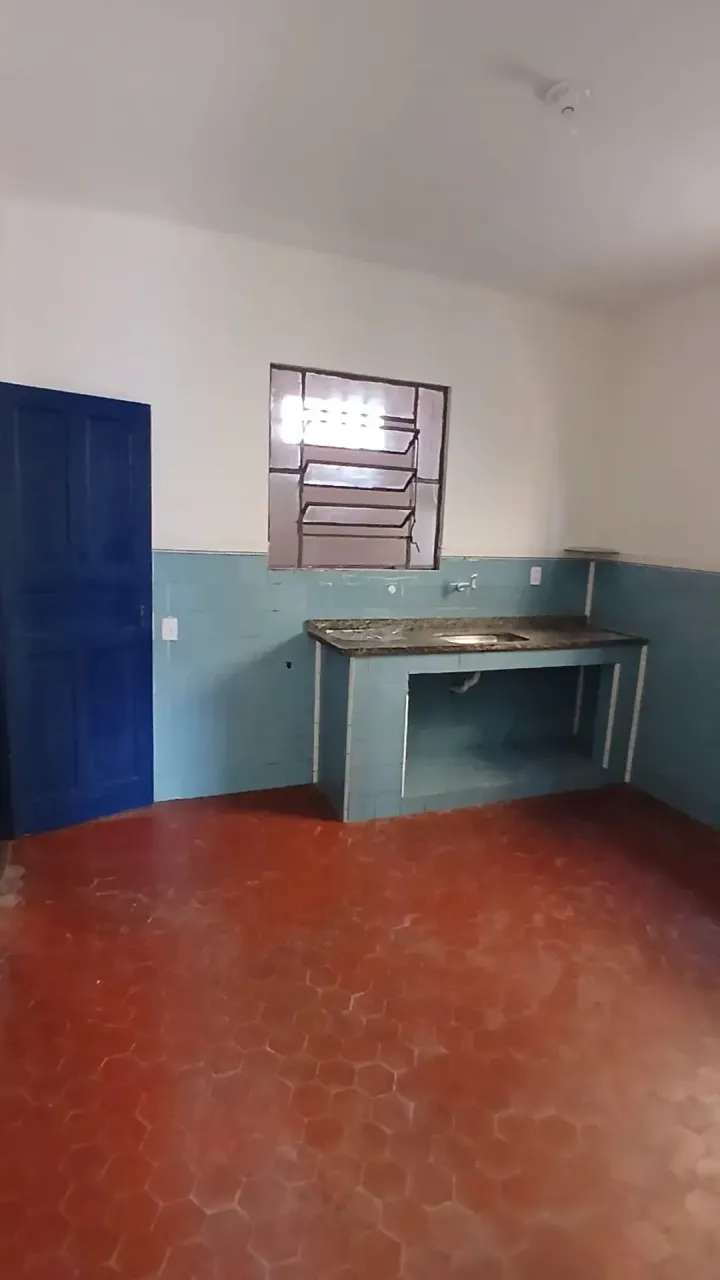 Casa térrea com 2 quartos e 1 vaga