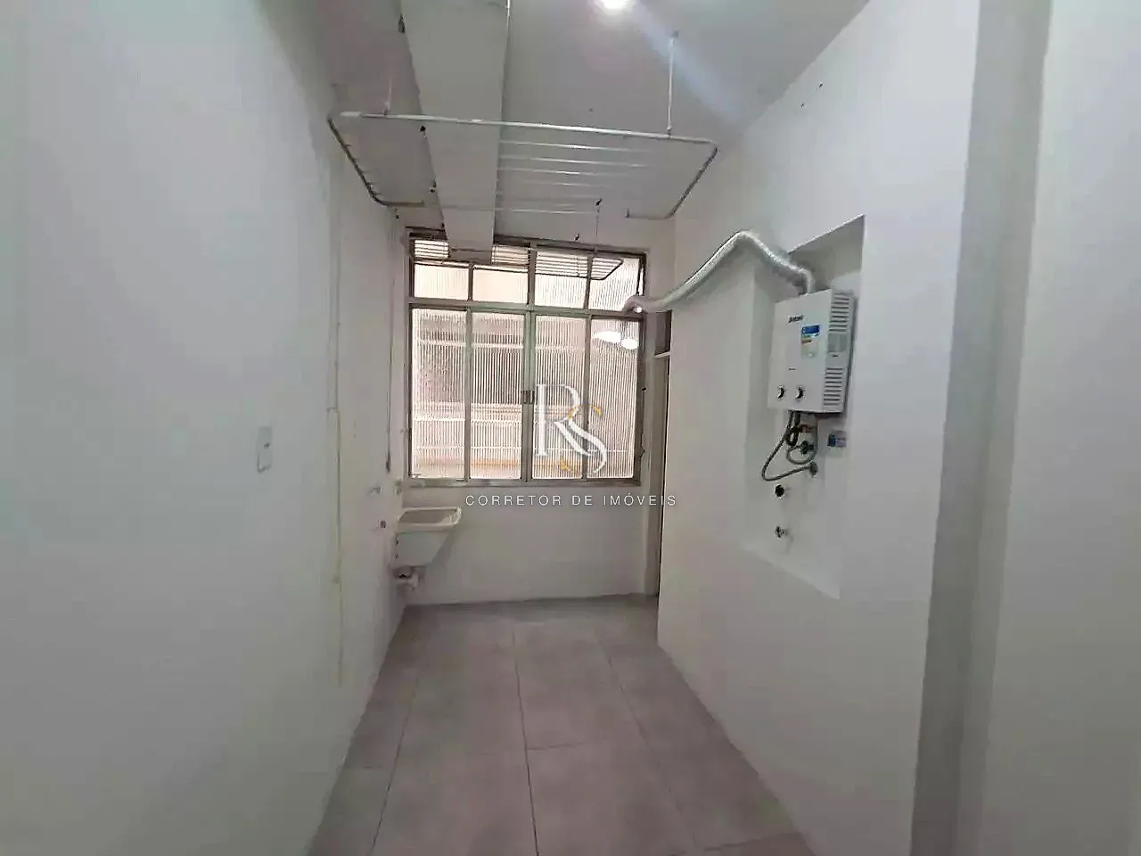 Apartment on the 1st floor with floor-to-ceiling windows — photo 22